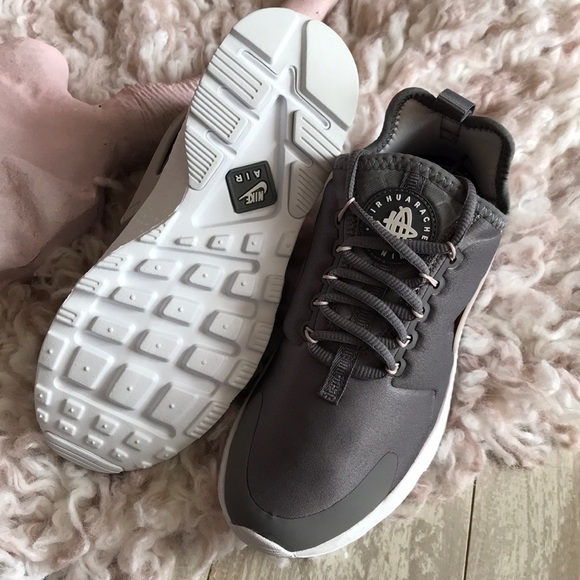 NWT Nike Huarache Run Ultra - Picture 7 of 7